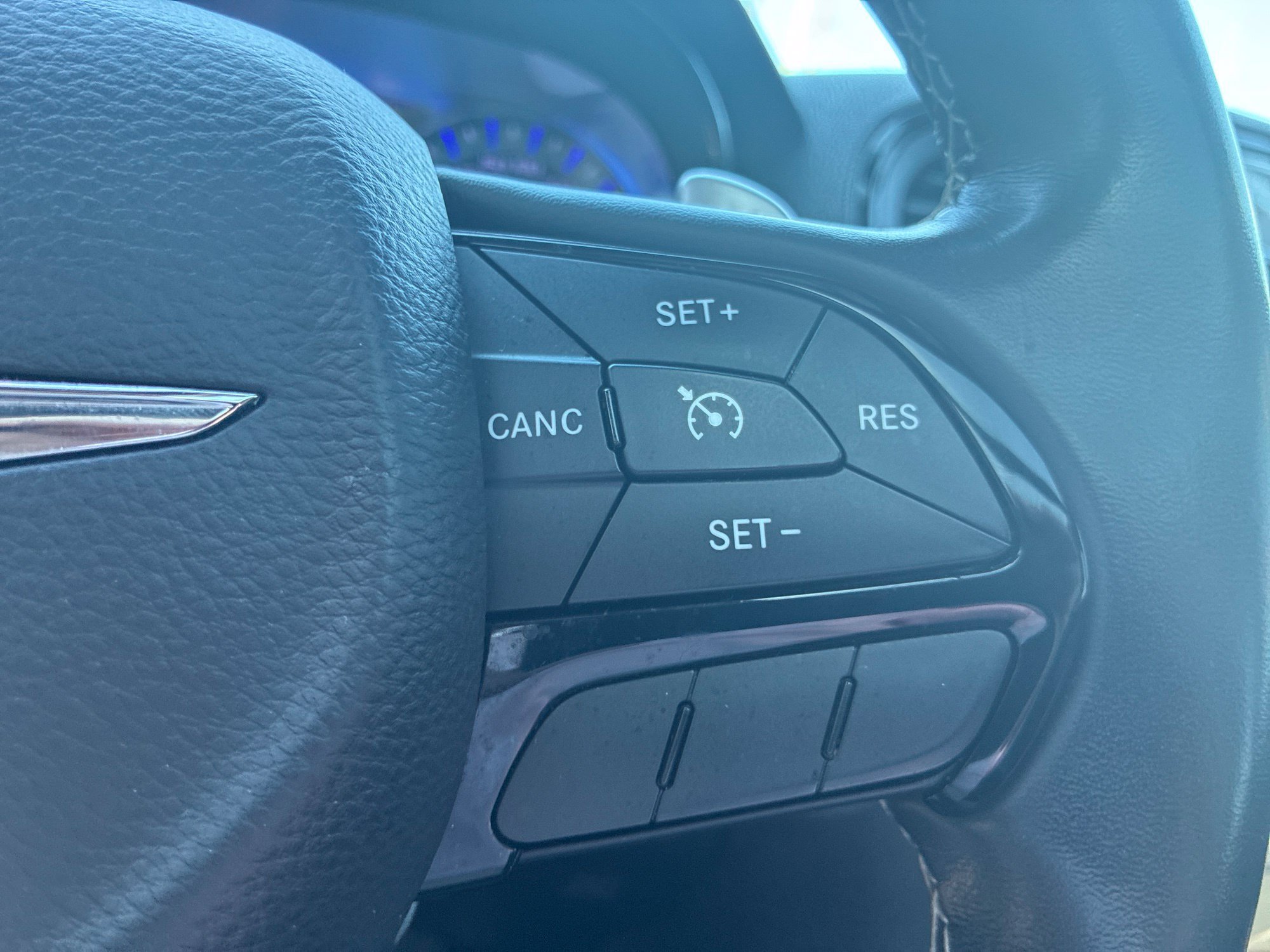 Used 2015 Chrysler 300 S RWD image 13