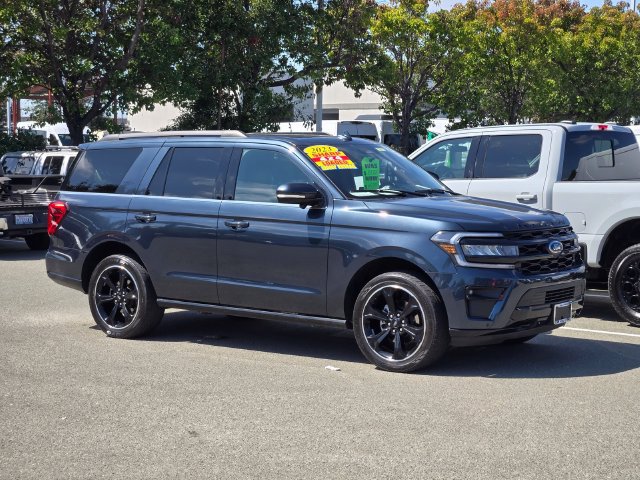 Certified 2023 Ford Expedition Limited AWD/4WD image 6