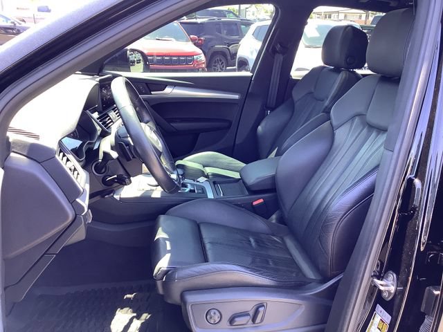 Used 2020 Audi Q5 2.0T Premium w/ Titanium Sport Package AWD/4WD image 8