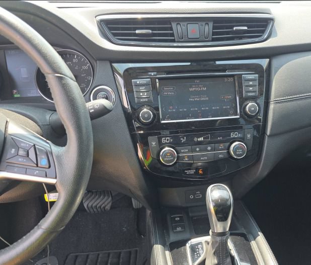 Used 2020 Nissan Rogue SL w/ Premium Package AWD/4WD image 9