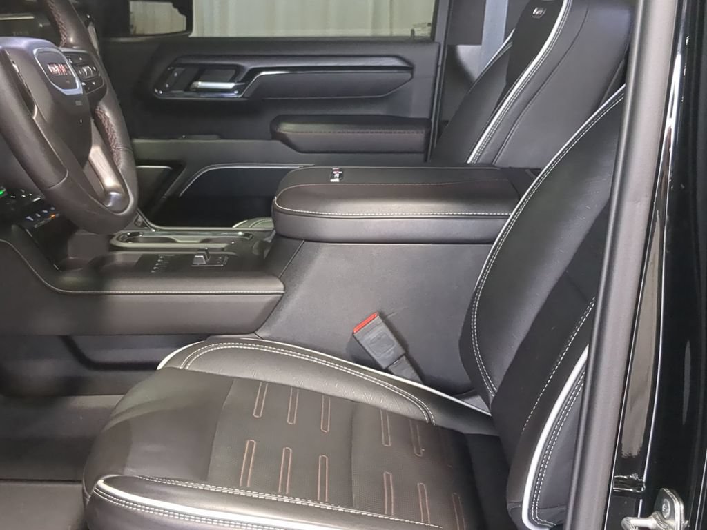 Used 2025 GMC Sierra 2500 AT4X AWD/4WD image 16