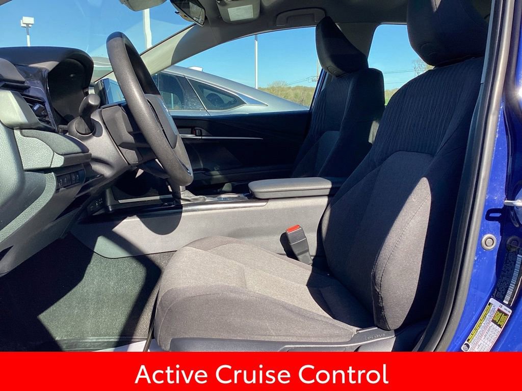 Used 2025 Toyota Camry LE FWD image 11
