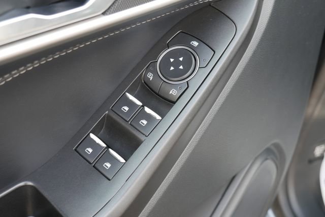 Used 2020 Ford Explorer XLT w/ Equipment Group 202A image 14