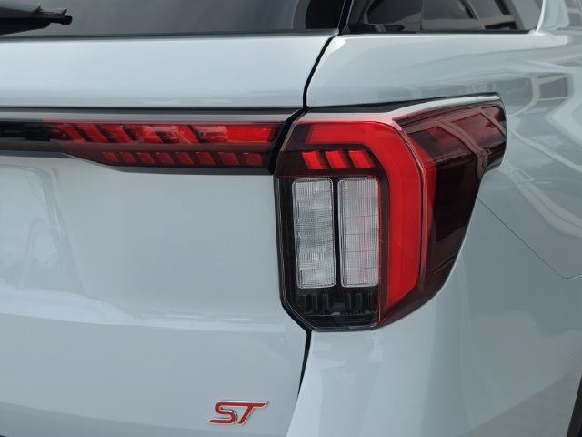 Used 2026 Ford Explorer ST w/ Sun And Sound Package AWD/4WD image 9