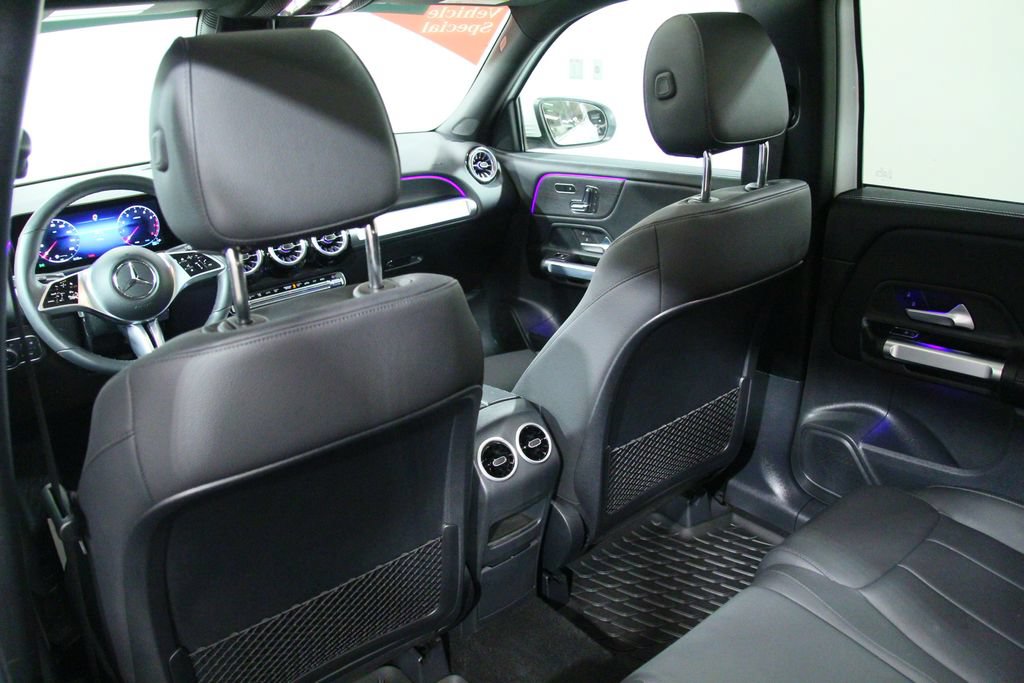 Used 2025 Mercedes-Benz GLB 250 4MATIC image 31