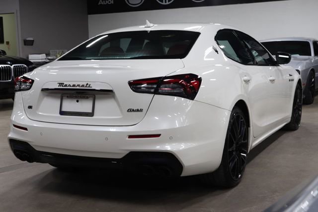 Used 2022 Maserati Ghibli Modena Q4 AWD/4WD image 5