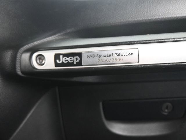 Used 2012 Jeep Wrangler Unlimited Rubicon image 31