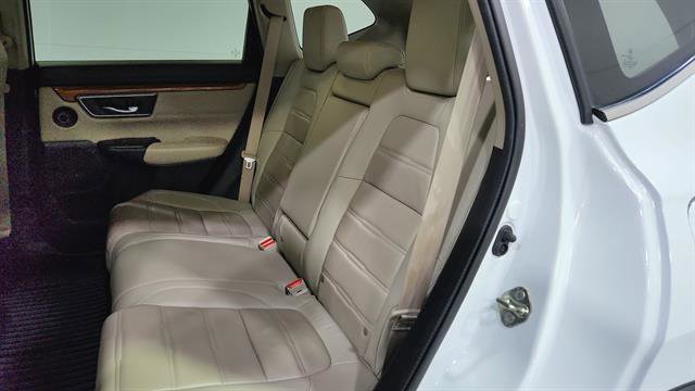 Used 2019 Honda CR-V Touring image 25