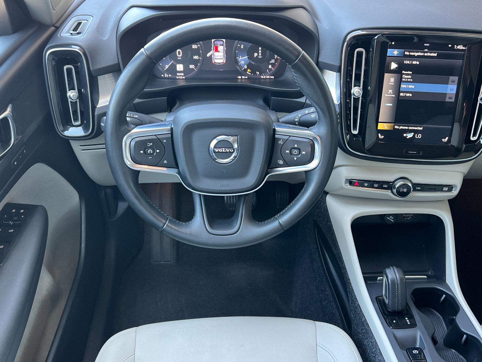Used 2021 Volvo XC40 T5 Momentum AWD/4WD image 14