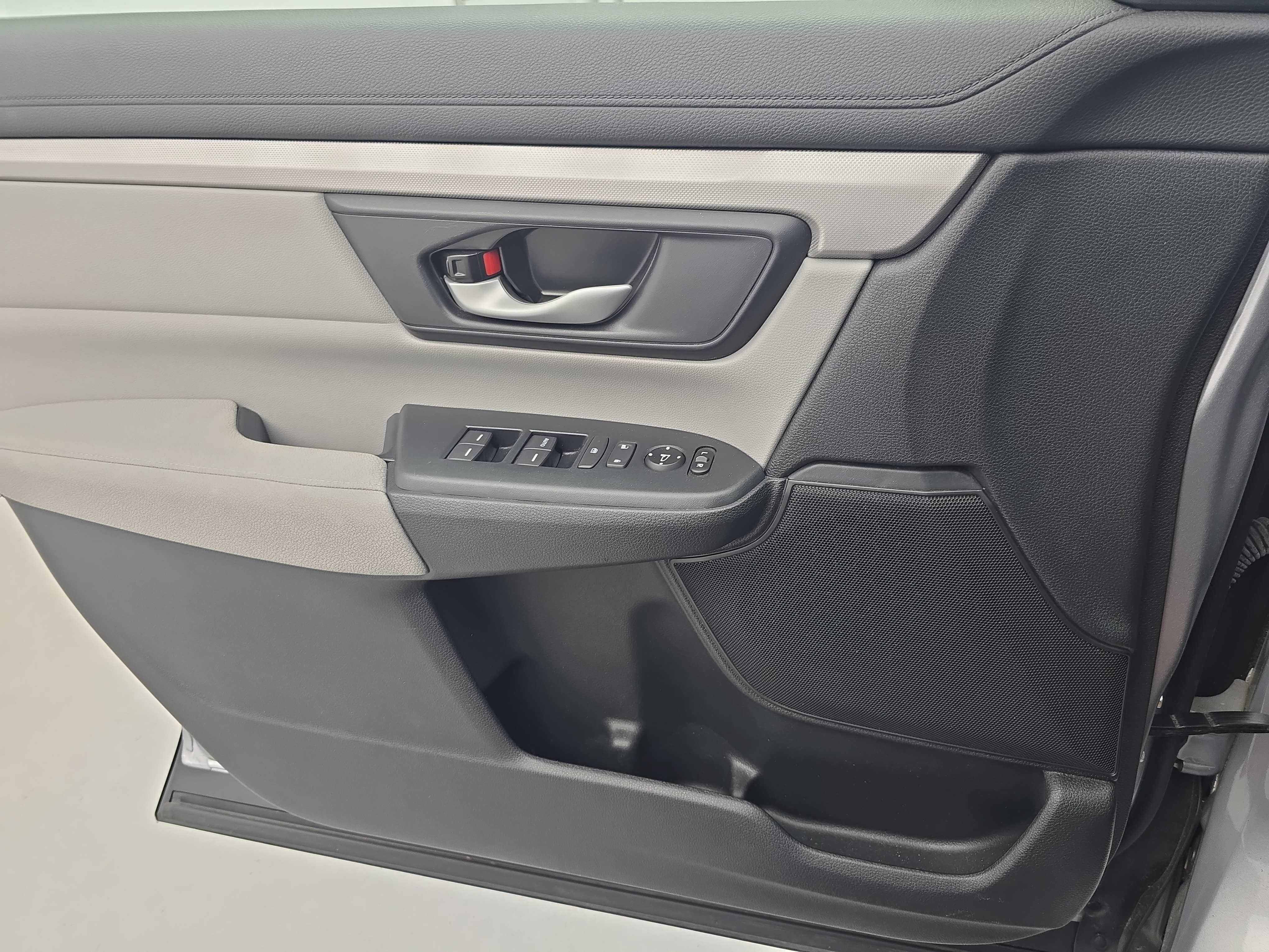 Used 2020 Honda CR-V LX image 26