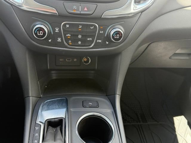 Certified 2024 Chevrolet Equinox LT w/ LPO, Floor Liner Package FWD image 27