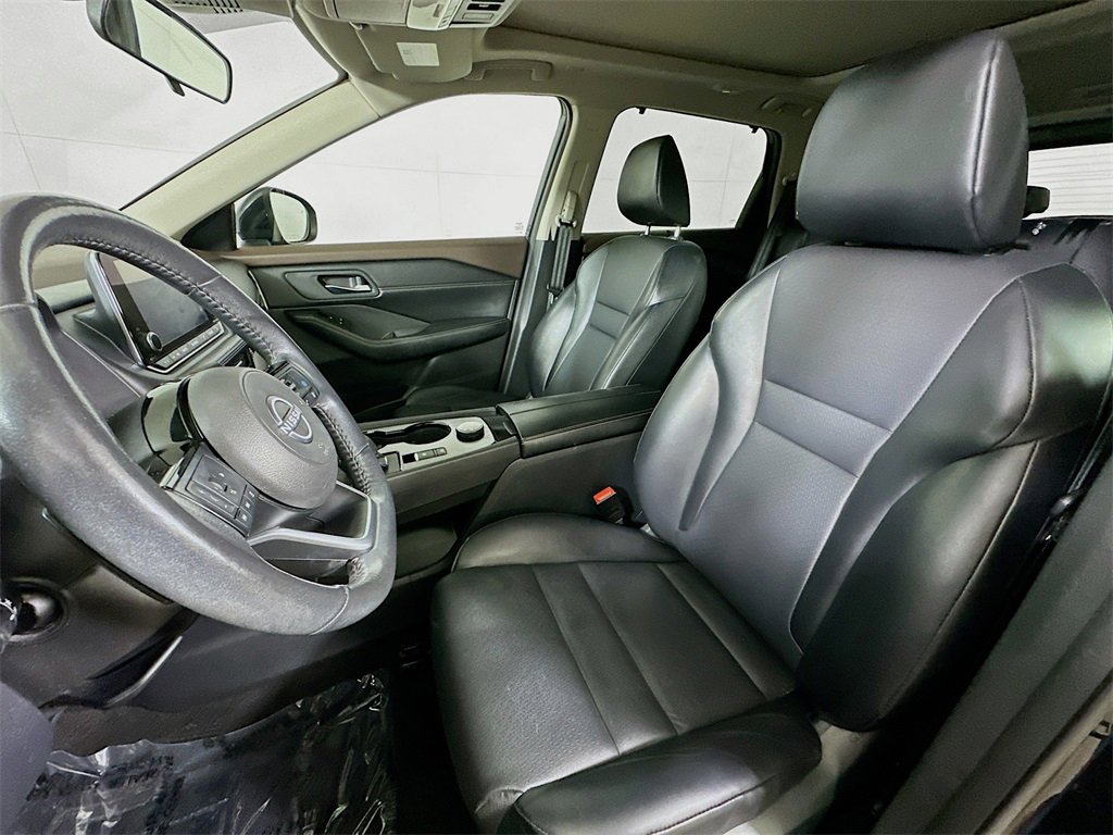 Used 2023 Nissan Rogue SV w/ SV Premium Package image 15