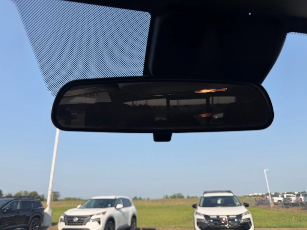 Used 2024 Nissan Frontier SV w/ SV Convenience Package RWD image 28