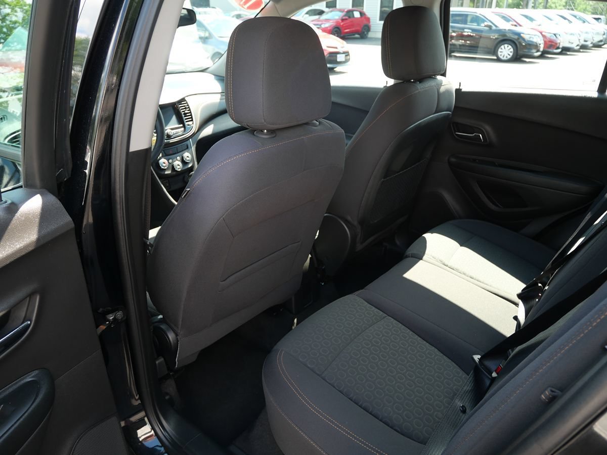 Used 2017 Chevrolet Trax LS AWD/4WD image 22
