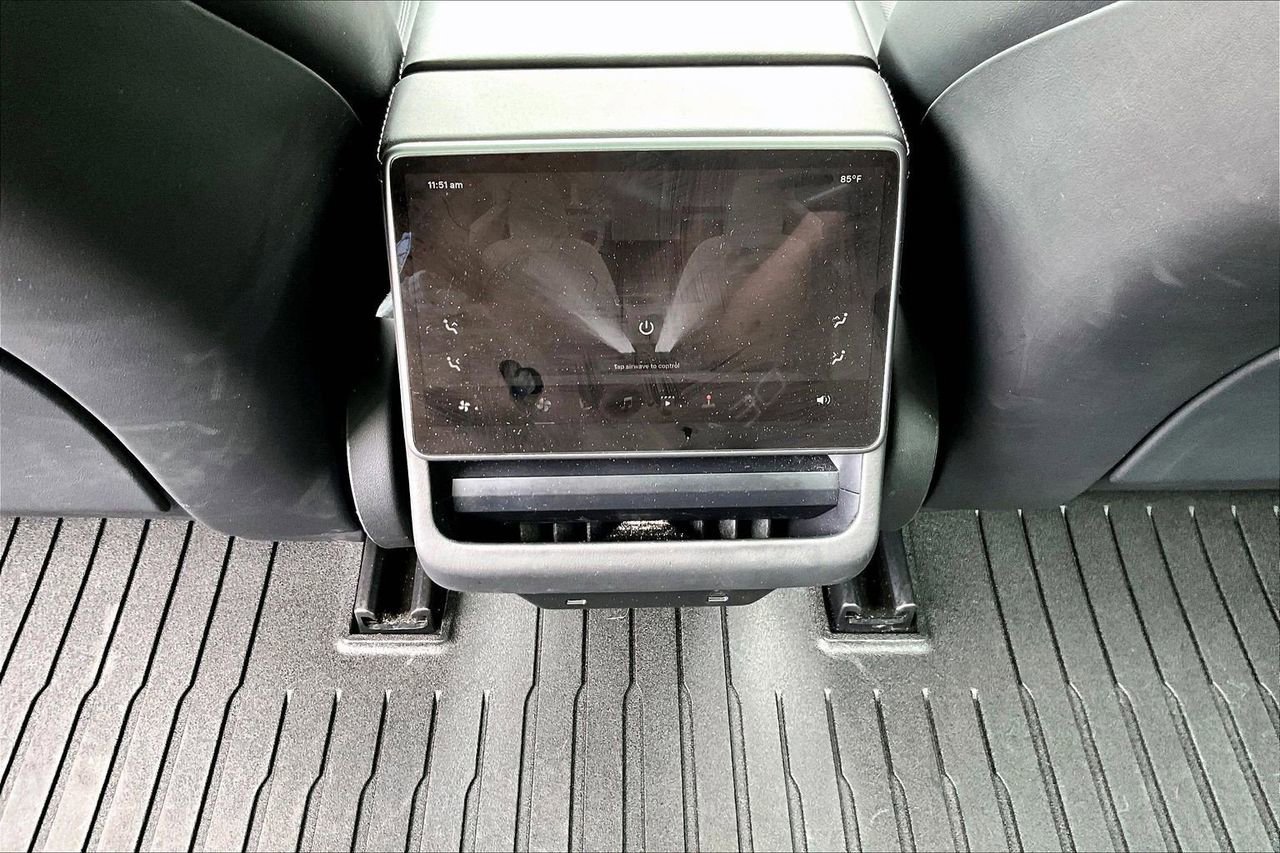 Used 2025 Tesla Model 3 Long Range AWD/4WD image 17
