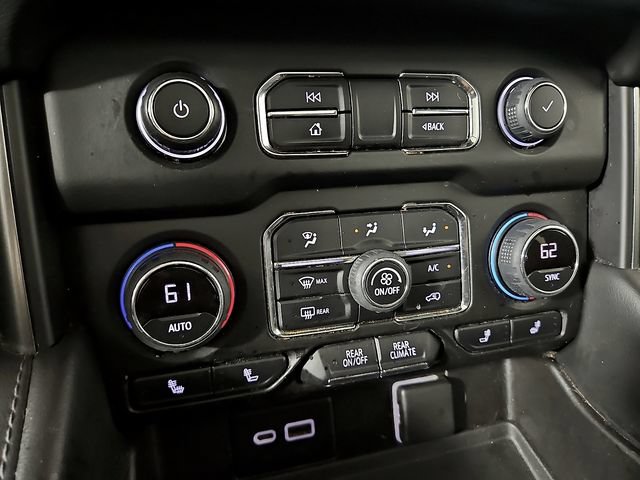Used 2021 Chevrolet Suburban LT RWD image 17