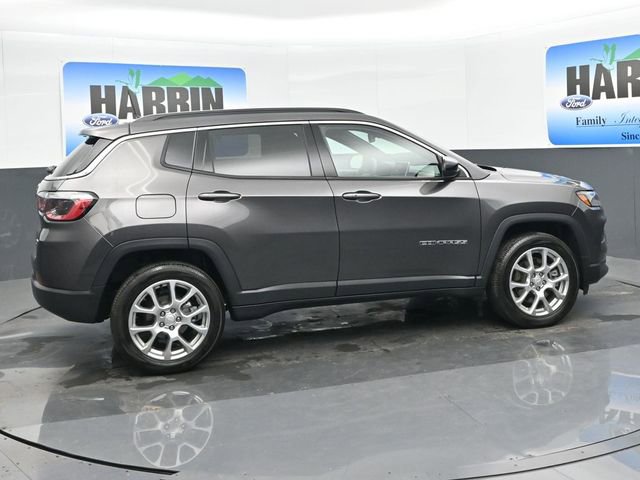 Used 2023 Jeep Compass Latitude image 6