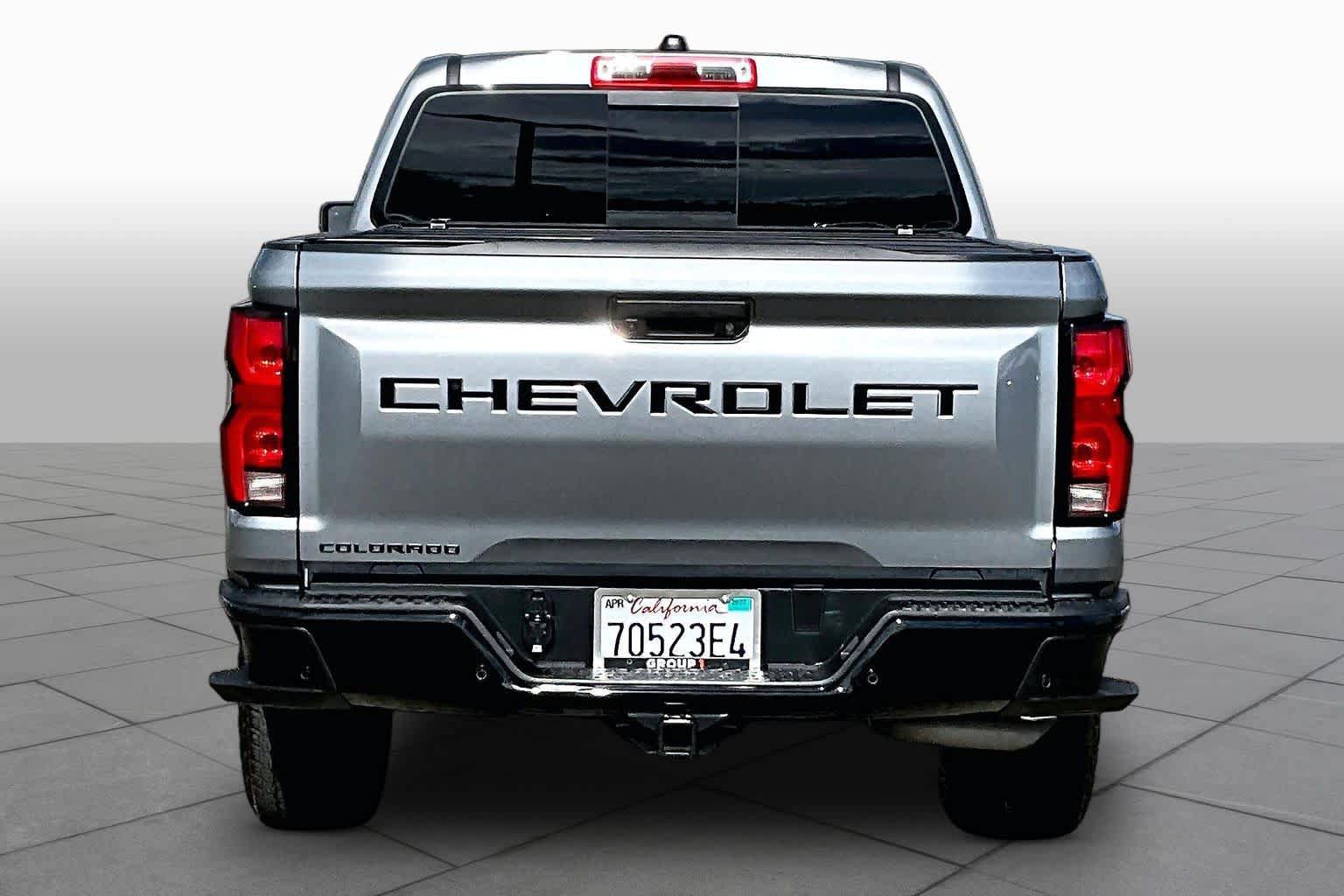 Used 2025 Chevrolet Colorado Z71 w/ Technology Package AWD/4WD image 4