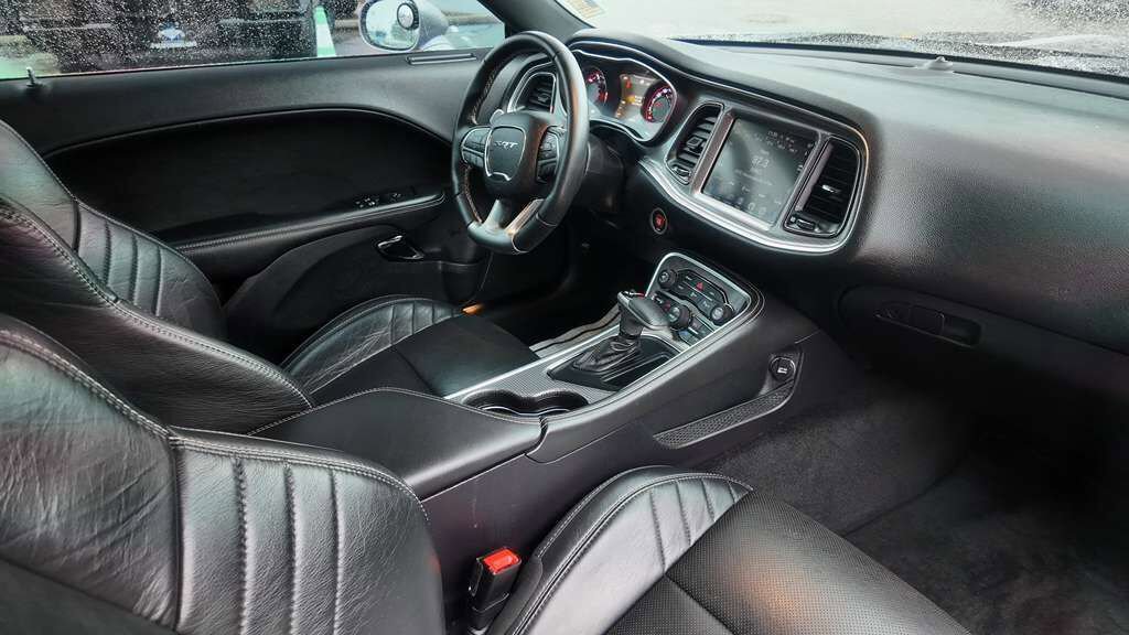 Used 2016 Dodge Challenger SRT Hellcat image 32