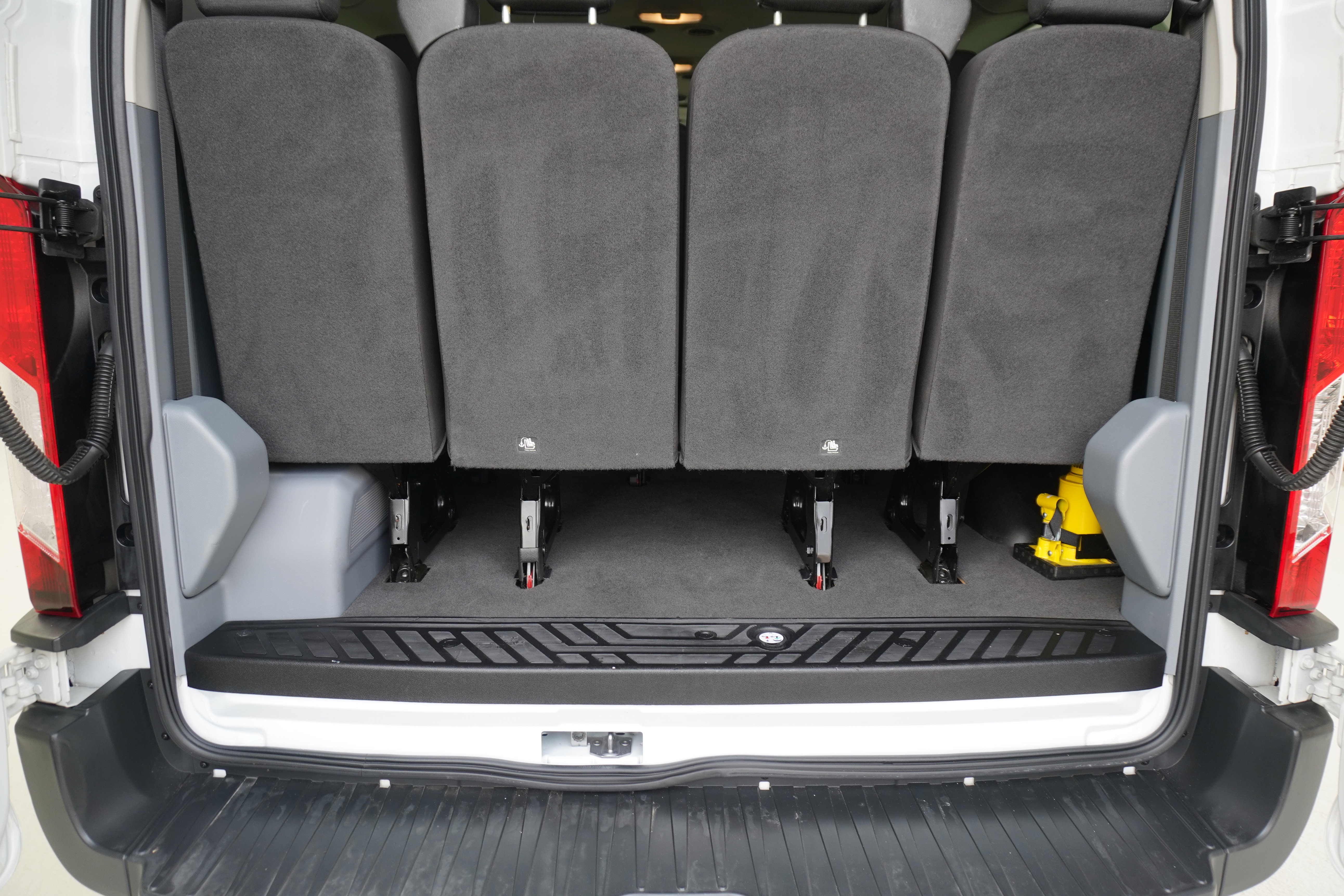 Used 2017 Ford Transit 350 XL RWD image 17