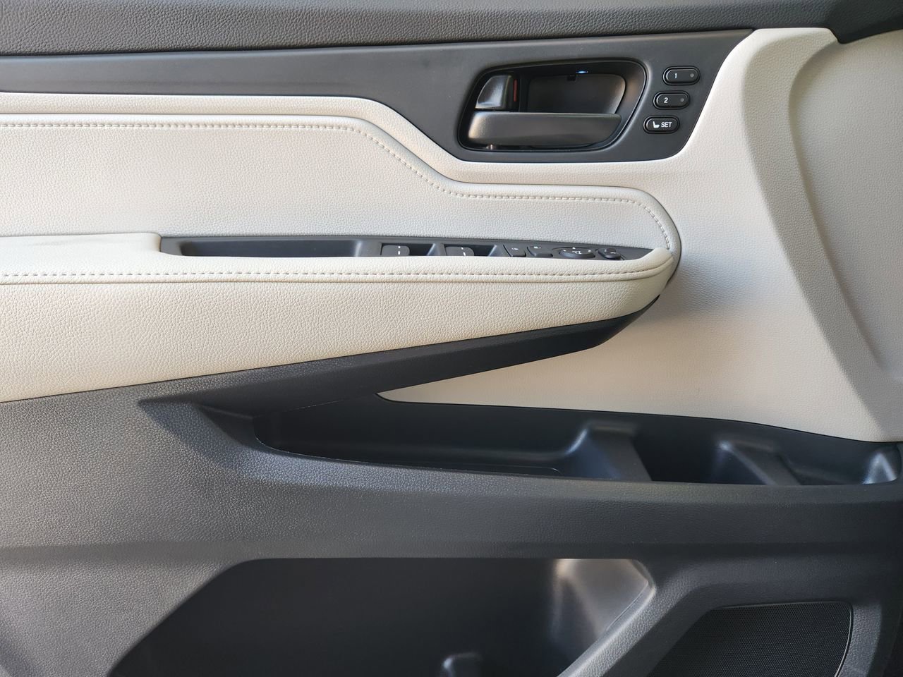New 2026 Honda Odyssey EX-L image 16