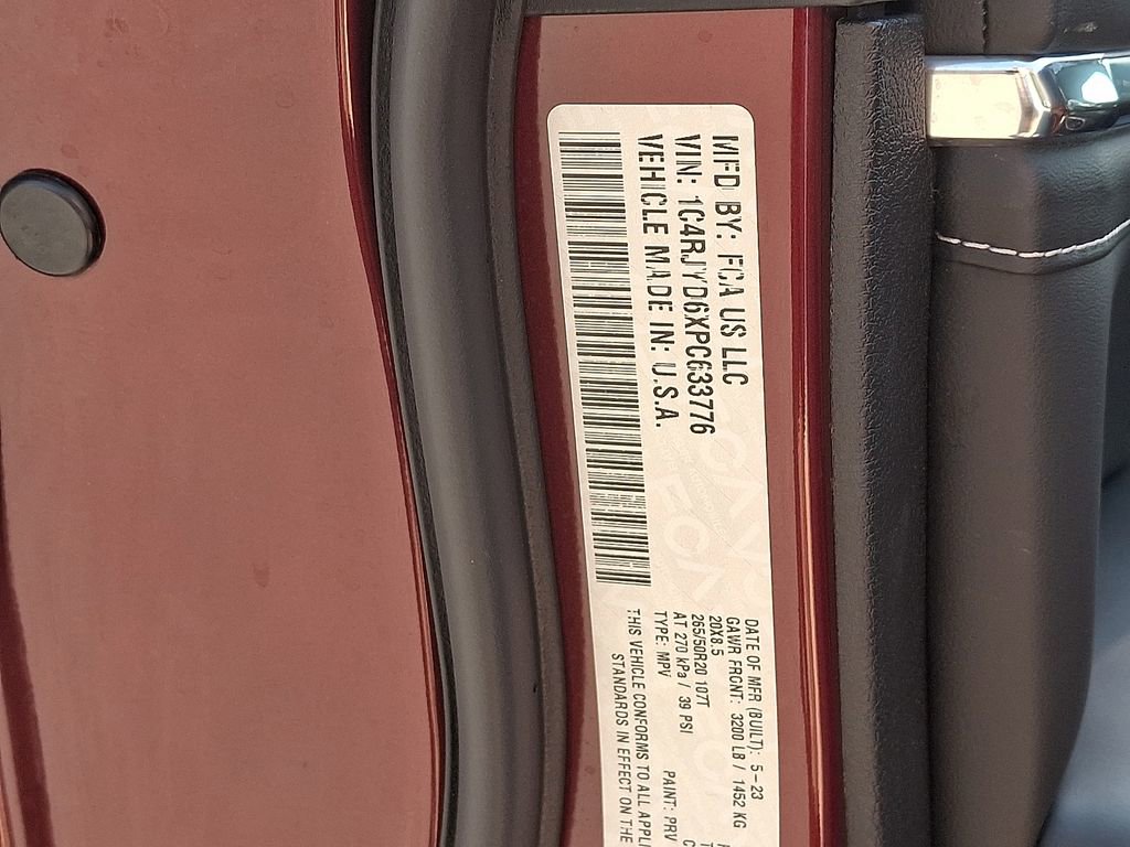 Used 2023 Jeep Grand Cherokee Overland w/ Advanced Protech Group III image 28