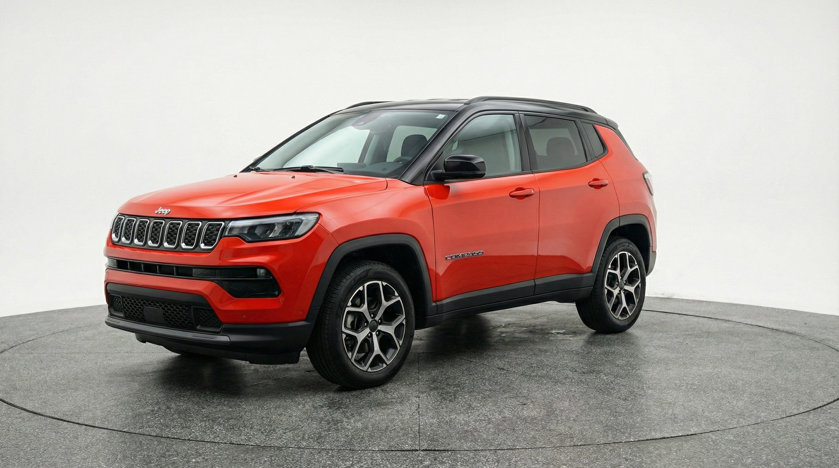 Used 2025 Jeep Compass Limited AWD/4WD image 3