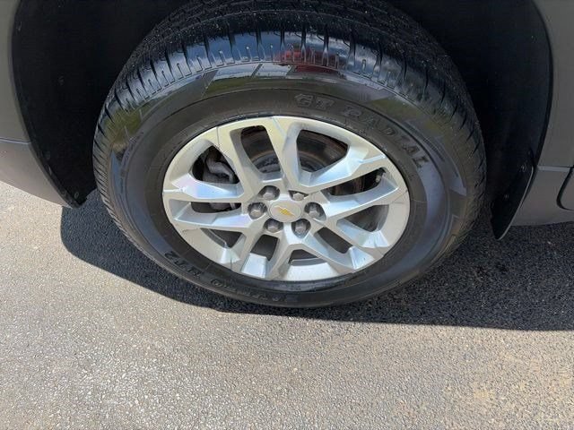 Used 2021 Chevrolet Traverse LS AWD/4WD image 44