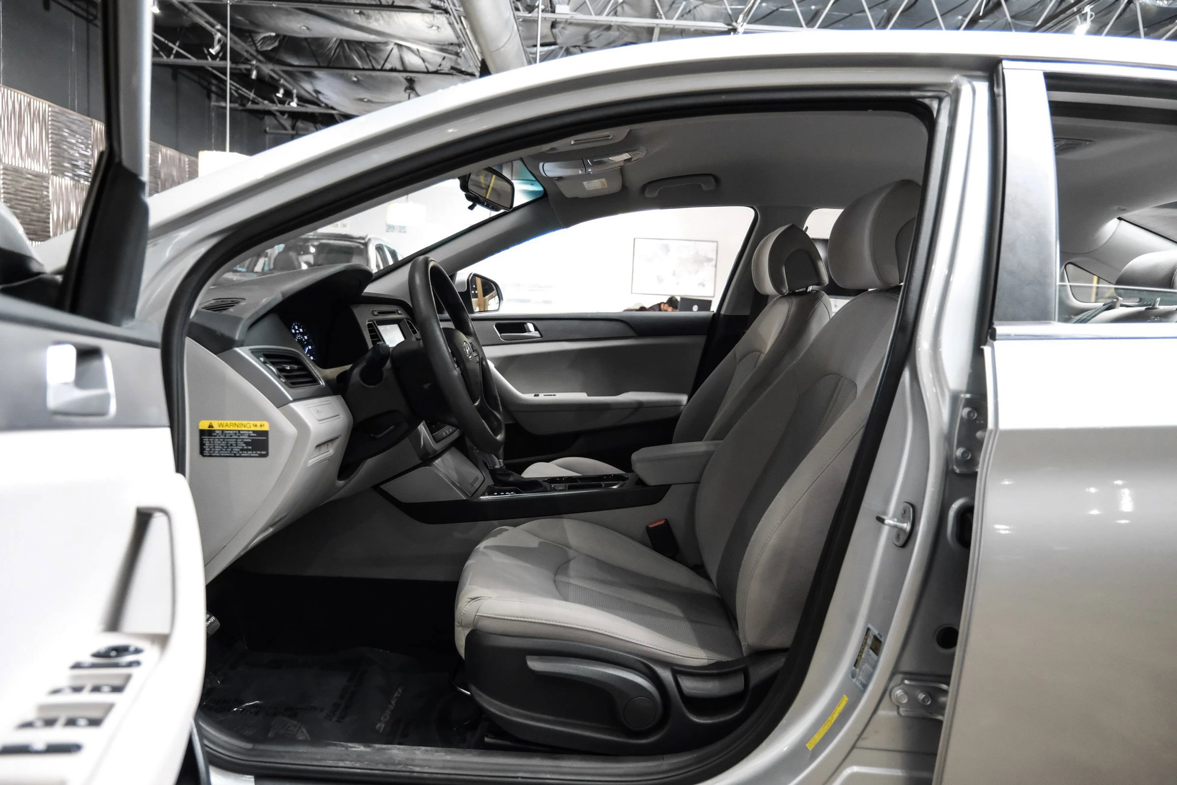 Used 2016 Hyundai Sonata SE image 4