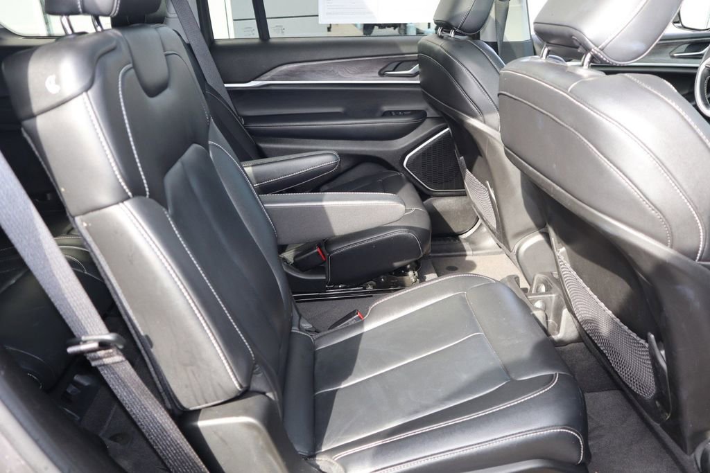 Used 2022 Jeep Grand Cherokee L Limited image 38