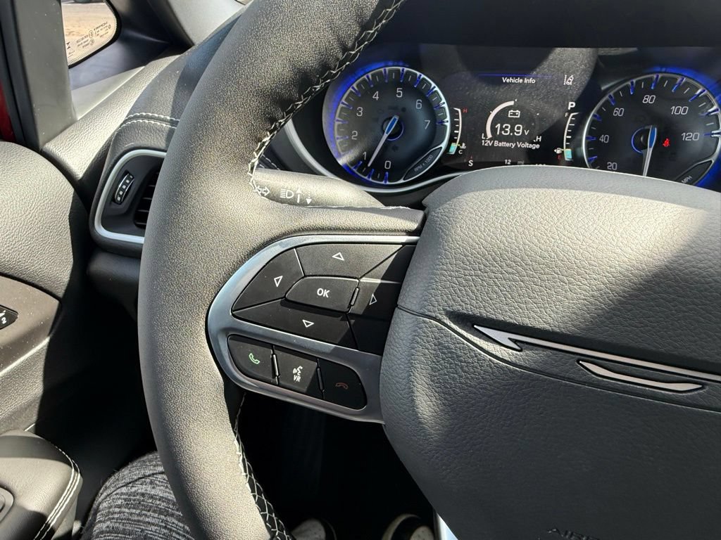 New 2027 Chrysler Pacifica Select w/ Family Tech Group FWD image 18