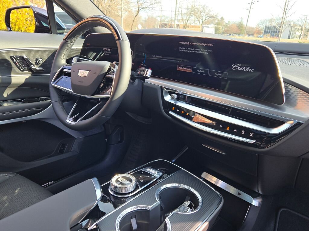 New 2026 Cadillac Lyriq Signature Sport image 7