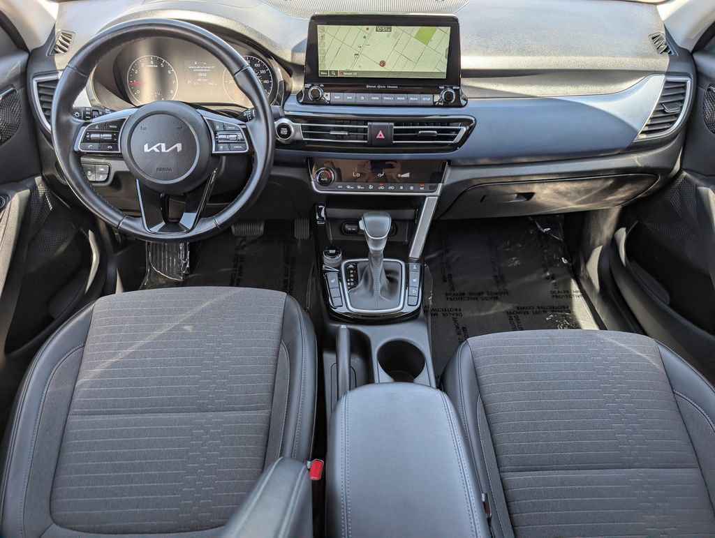 Certified 2023 Kia Seltos S w/ Navigation Package AWD/4WD image 21