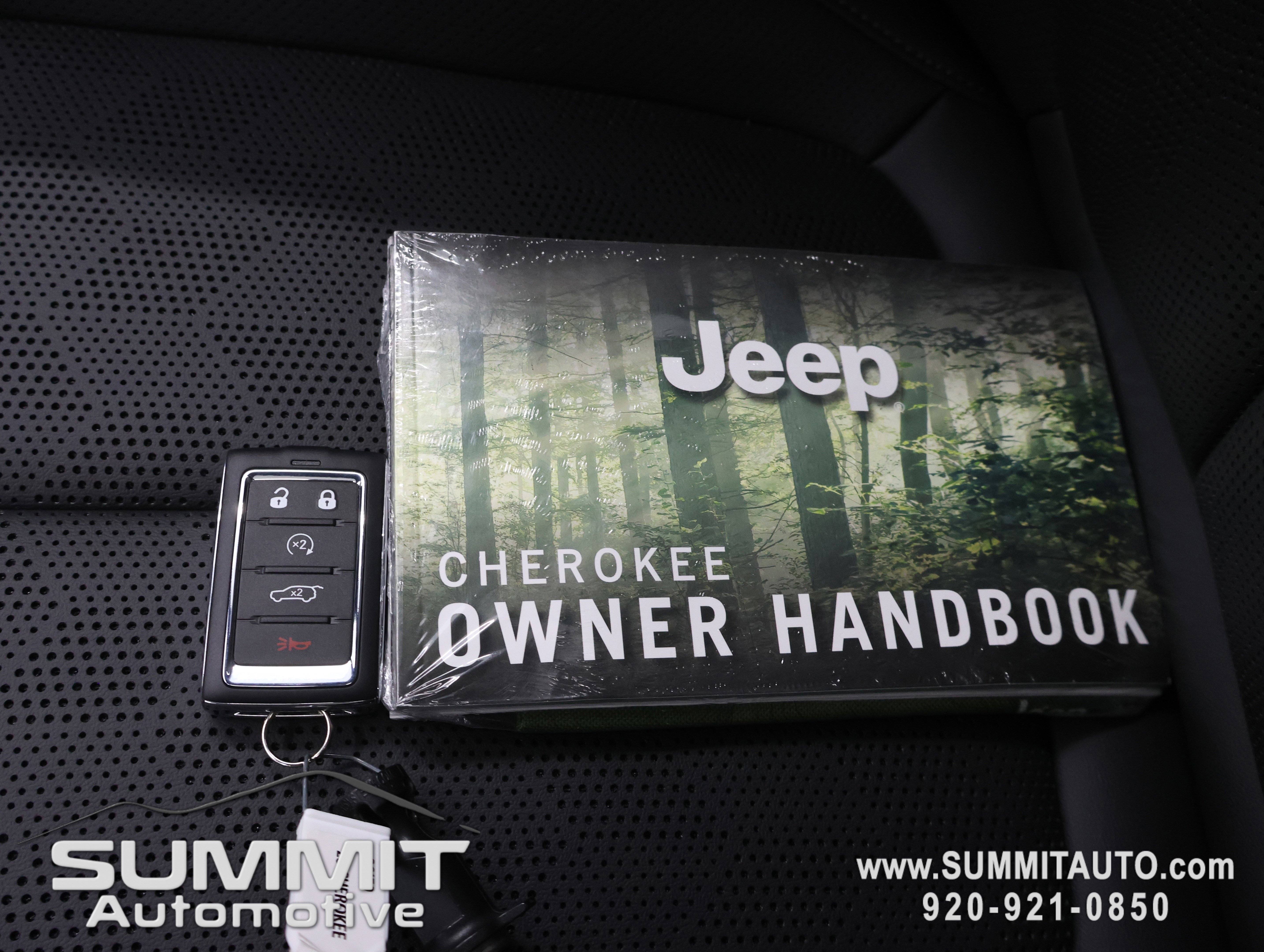 New 2026 Jeep Cherokee Overland image 75