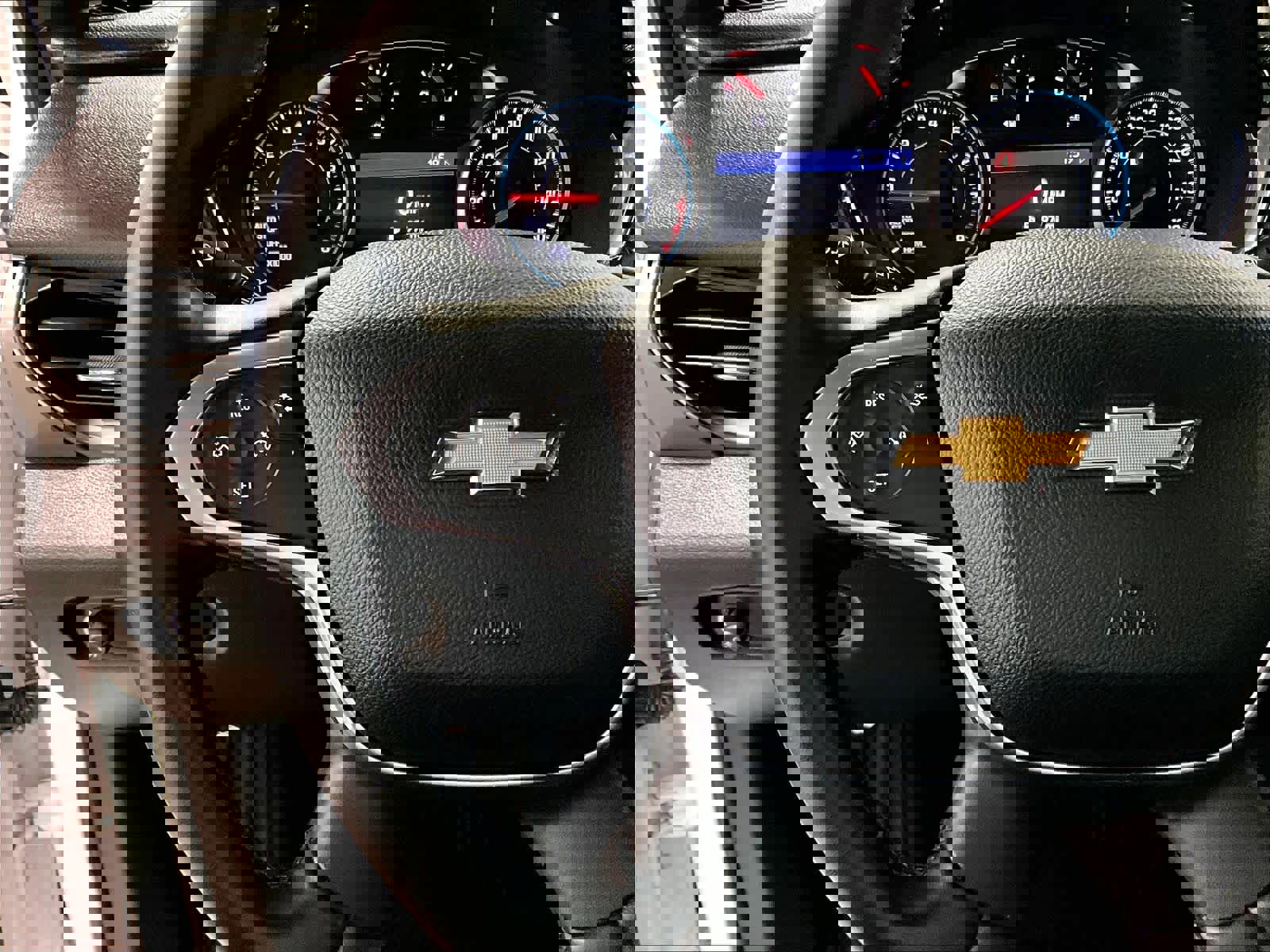 Used 2023 Chevrolet Traverse LT image 24