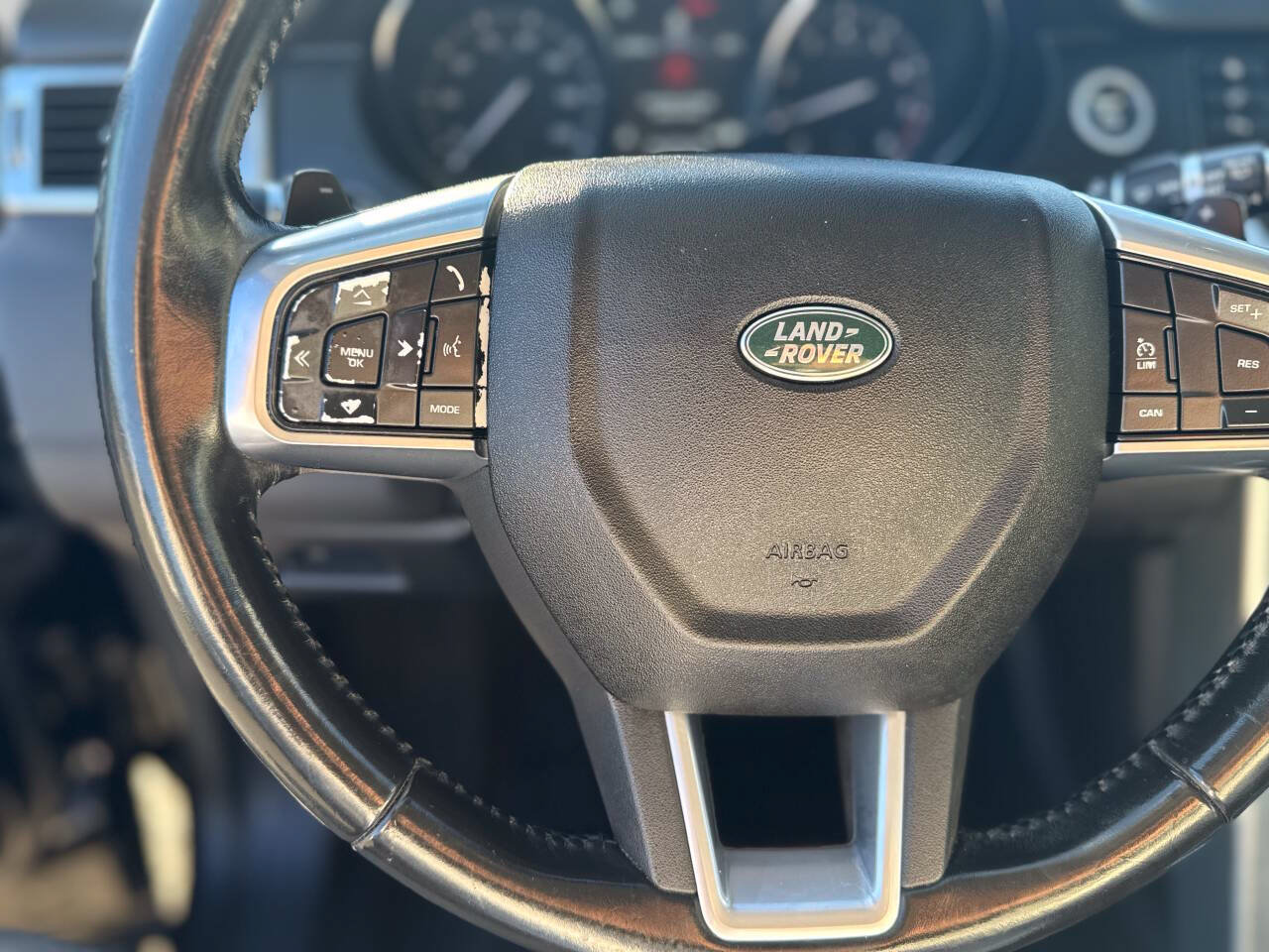 Used 2018 Land Rover Discovery Sport SE AWD/4WD image 11