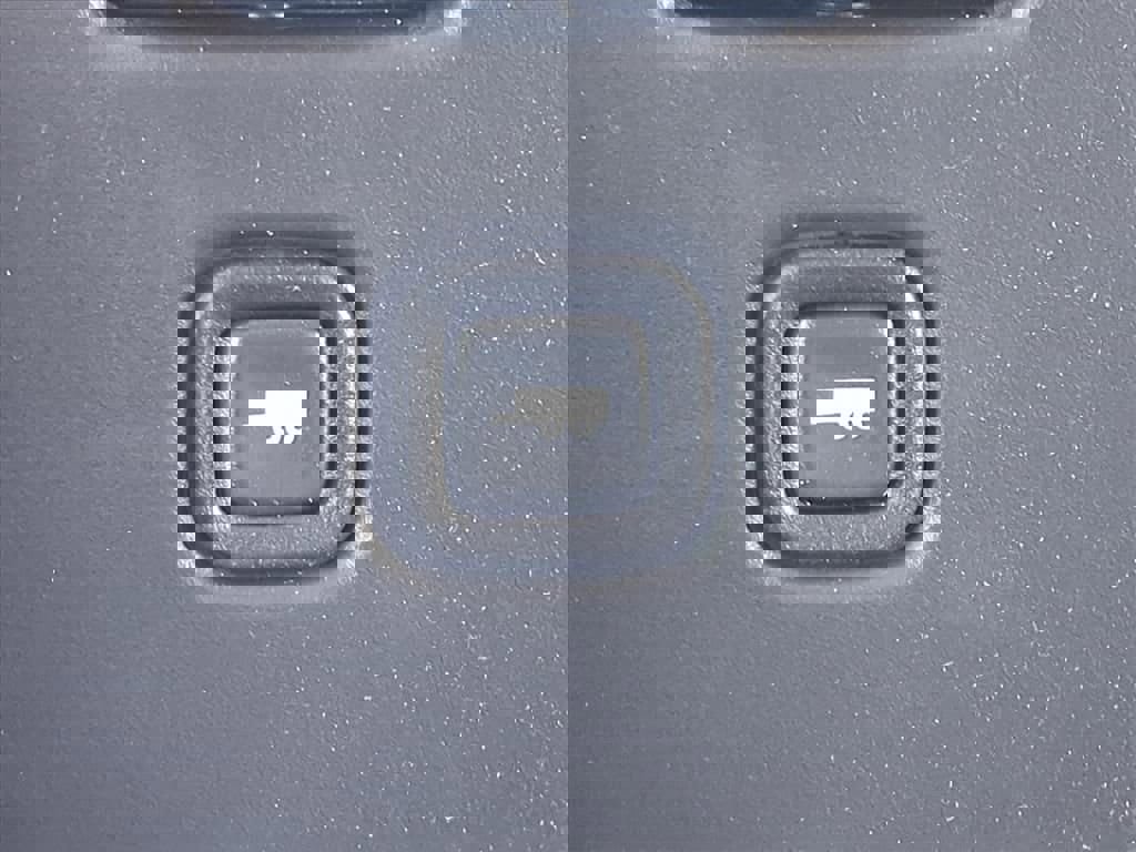 New 2025 Chevrolet Express 3500 w/ Power Convenience Package image 10