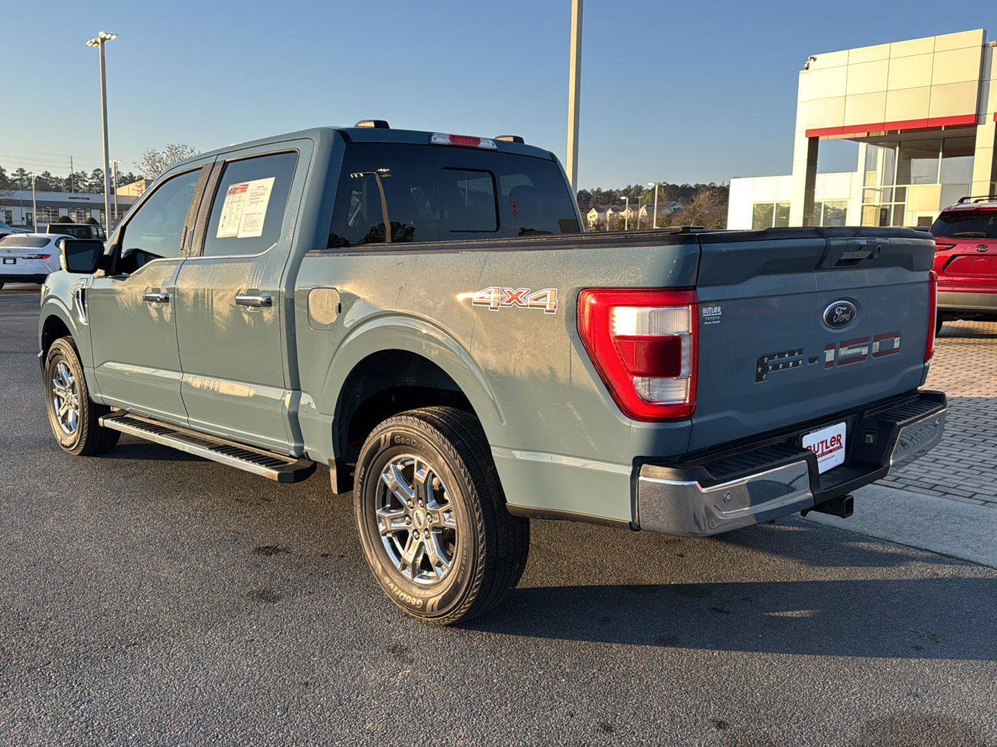 Used 2023 Ford F150 Lariat image 3