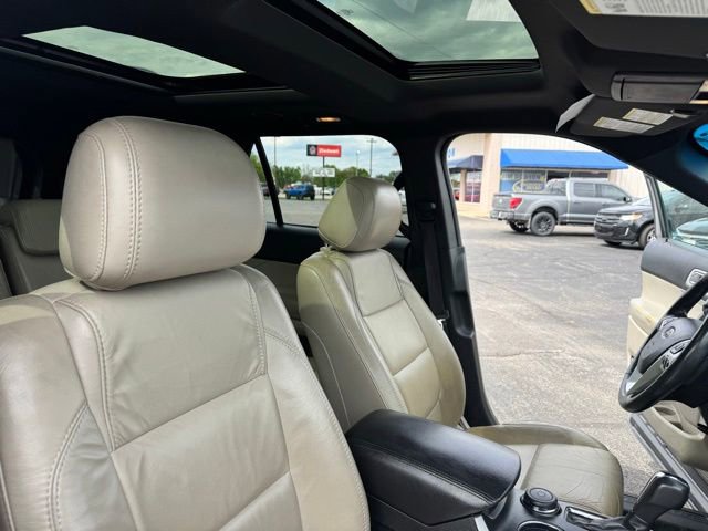 Used 2014 Ford Explorer XLT w/ Equipment Group 202A AWD/4WD image 44