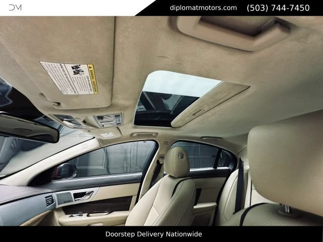 Used 2013 Jaguar XF Supercharged RWD image 41