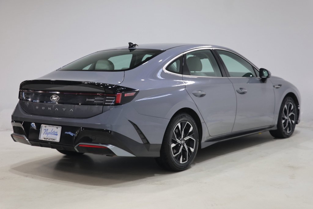 Used 2025 Hyundai Sonata SEL FWD image 7