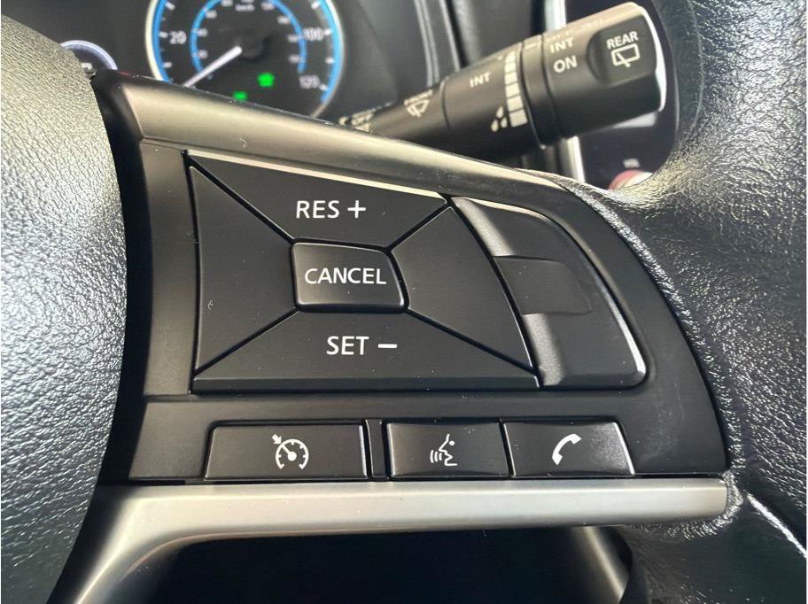 Used 2025 Nissan Leaf S FWD image 18