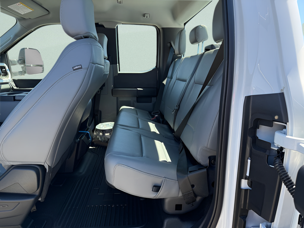 New 2025 Ford F250 XL w/ XL Chrome Package AWD/4WD image 5