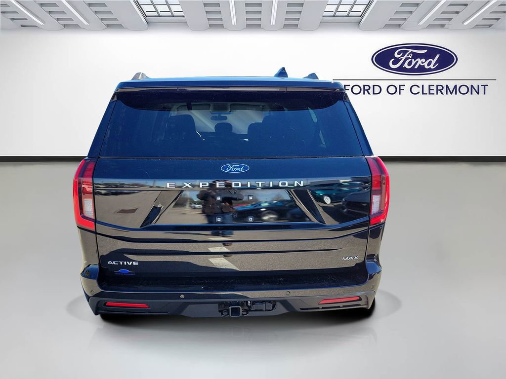 Used 2025 Ford Expedition Max Active RWD image 4