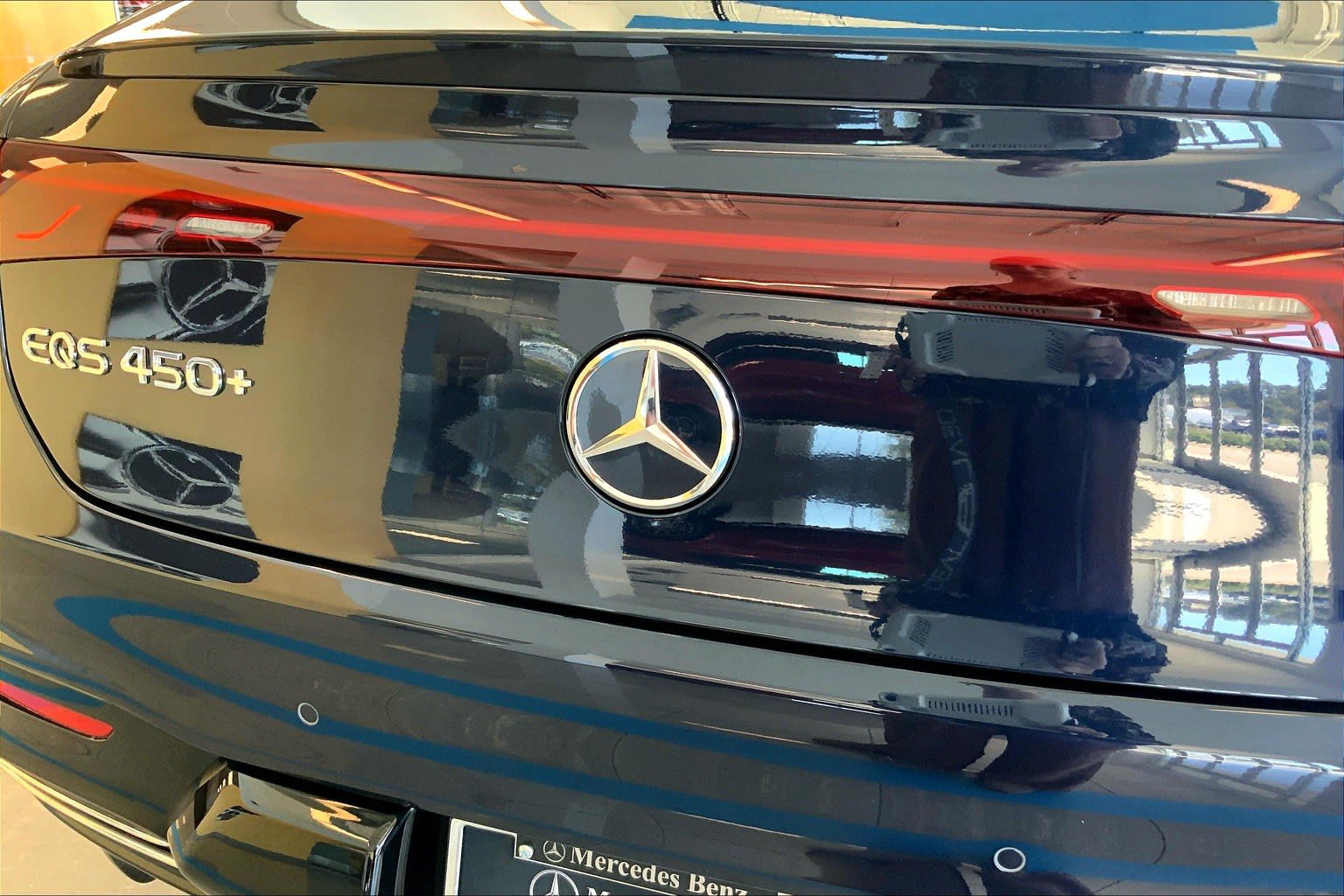 Used 2022 Mercedes-Benz EQS 450+ Sedan image 15
