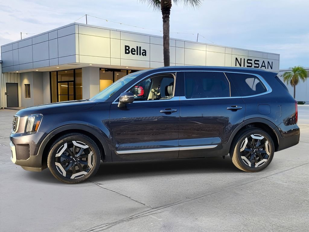 Used 2025 Kia Telluride S image 9