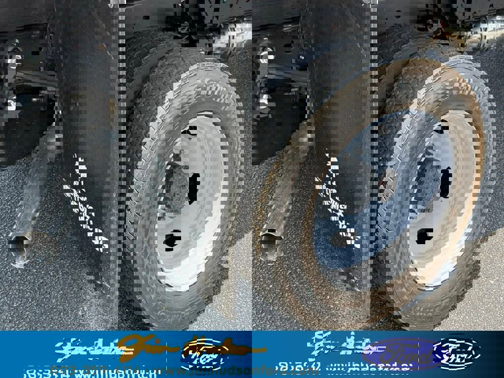 New 2025 Ford F550 2WD Regular Cab Super Duty image 14