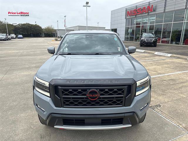 Used 2024 Nissan Frontier Pro-X RWD image 2