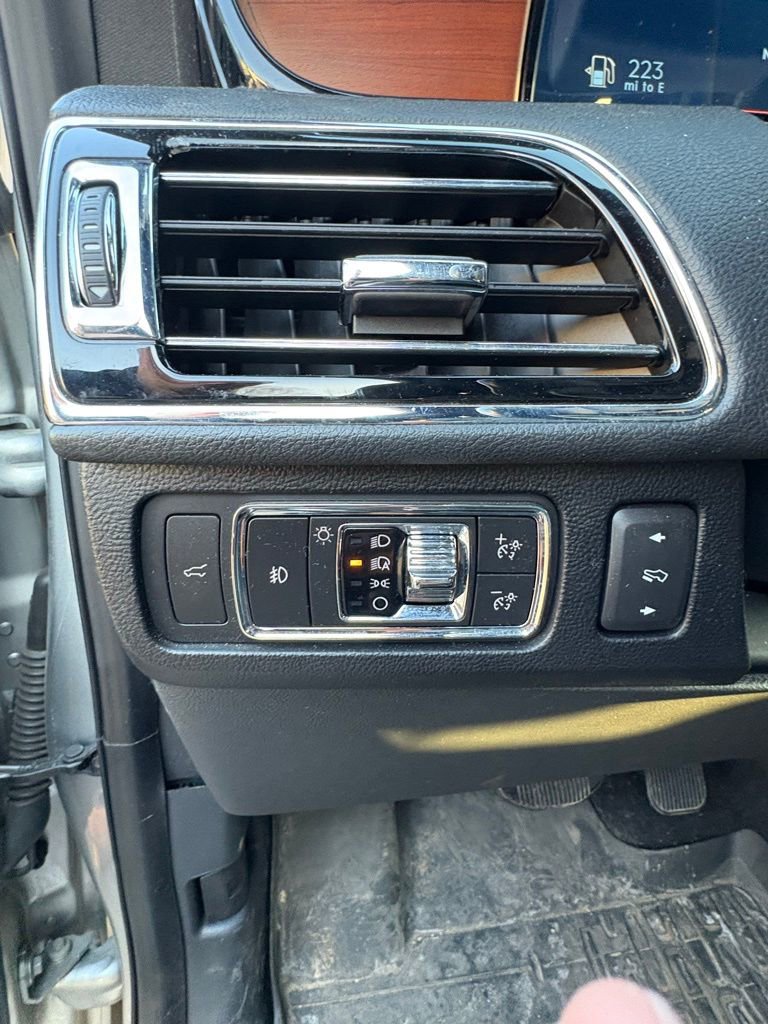 Used 2022 Lincoln Navigator Reserve image 16