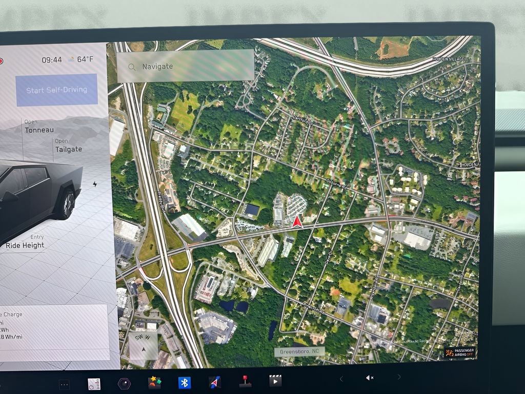 Used 2024 Tesla Cybertruck AWD Crew Cab image 21